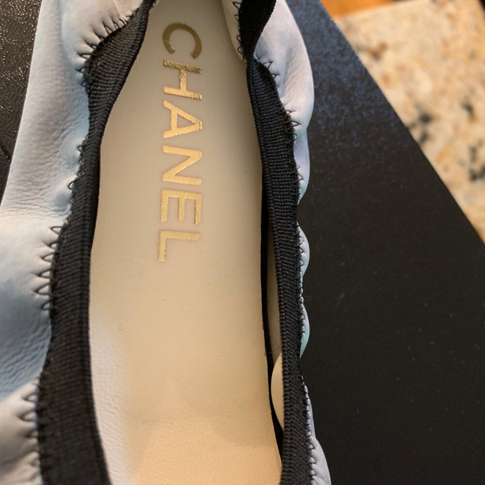 Chanel Flats Gray and Black - Picture 5 of 7